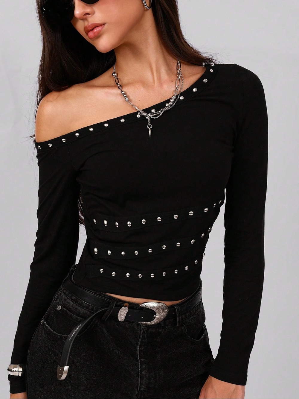 ♥️Hello Gorgeous! Studded One Shoulder Long Sleeve Cropped  T-Shirt Black